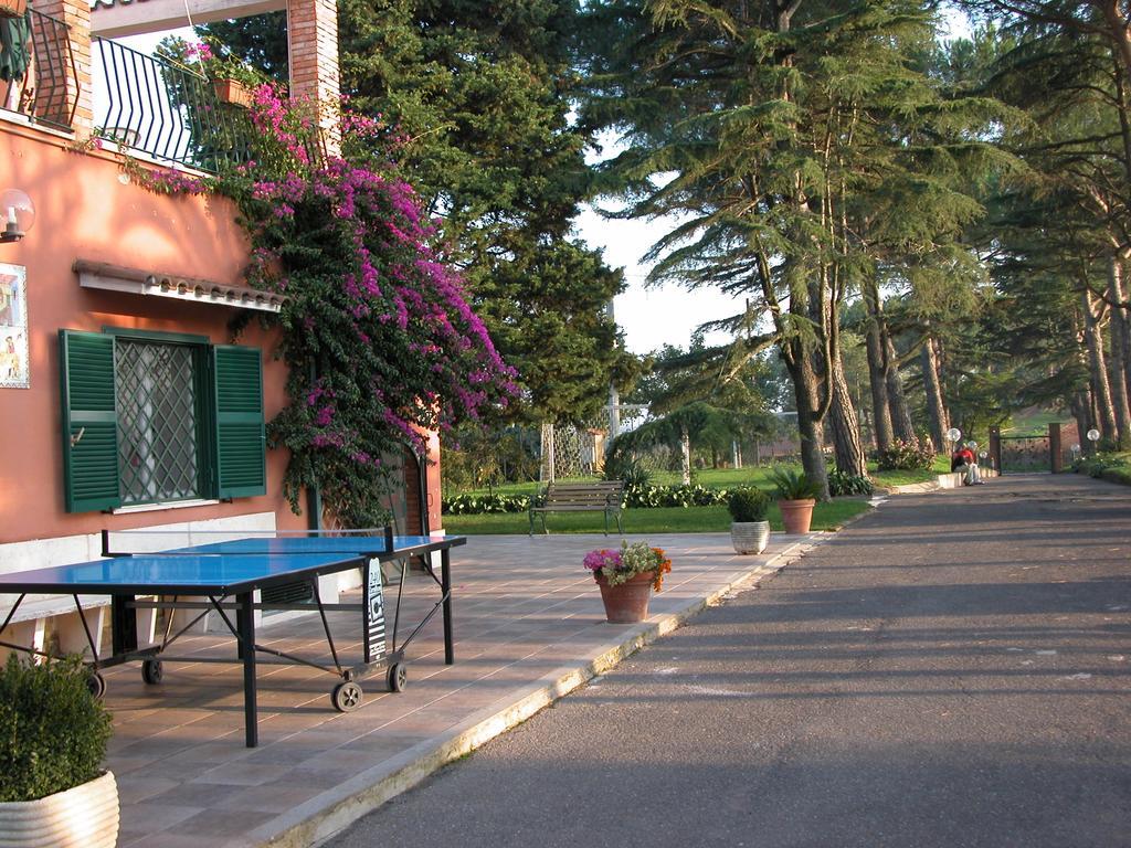 Apartamento Vigna Licia Pomezia Exterior foto