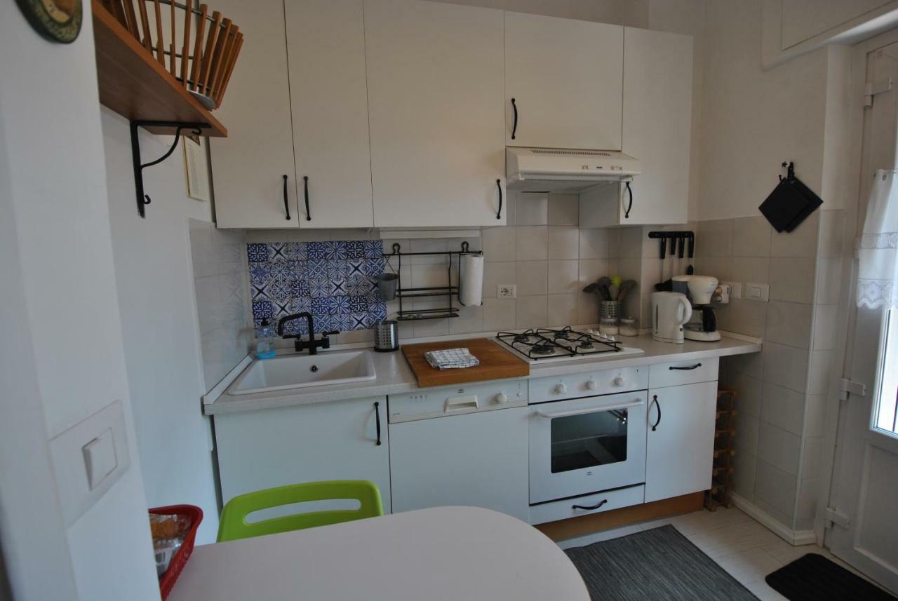 Apartamento Vigna Licia Pomezia Exterior foto